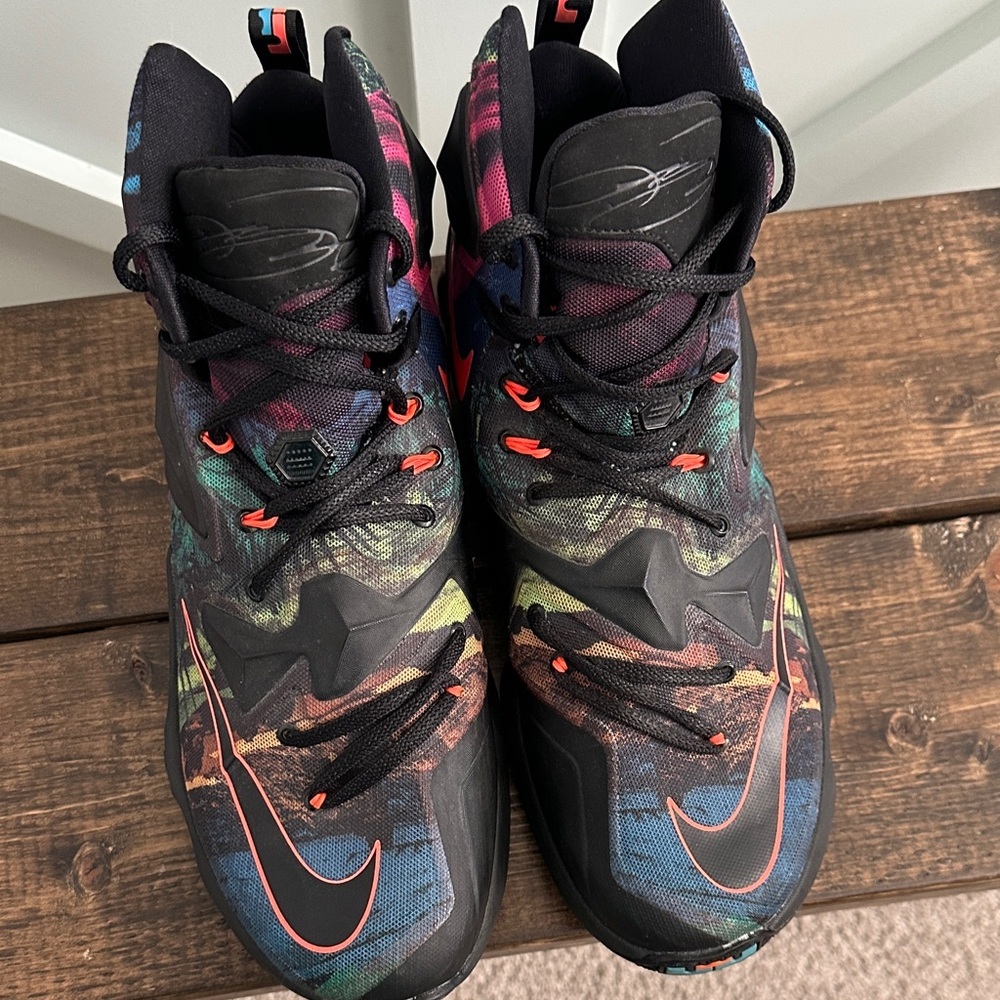 Nike LeBron 13 XIII Akronite 807219-008 Men’s 10.5 Multicolor